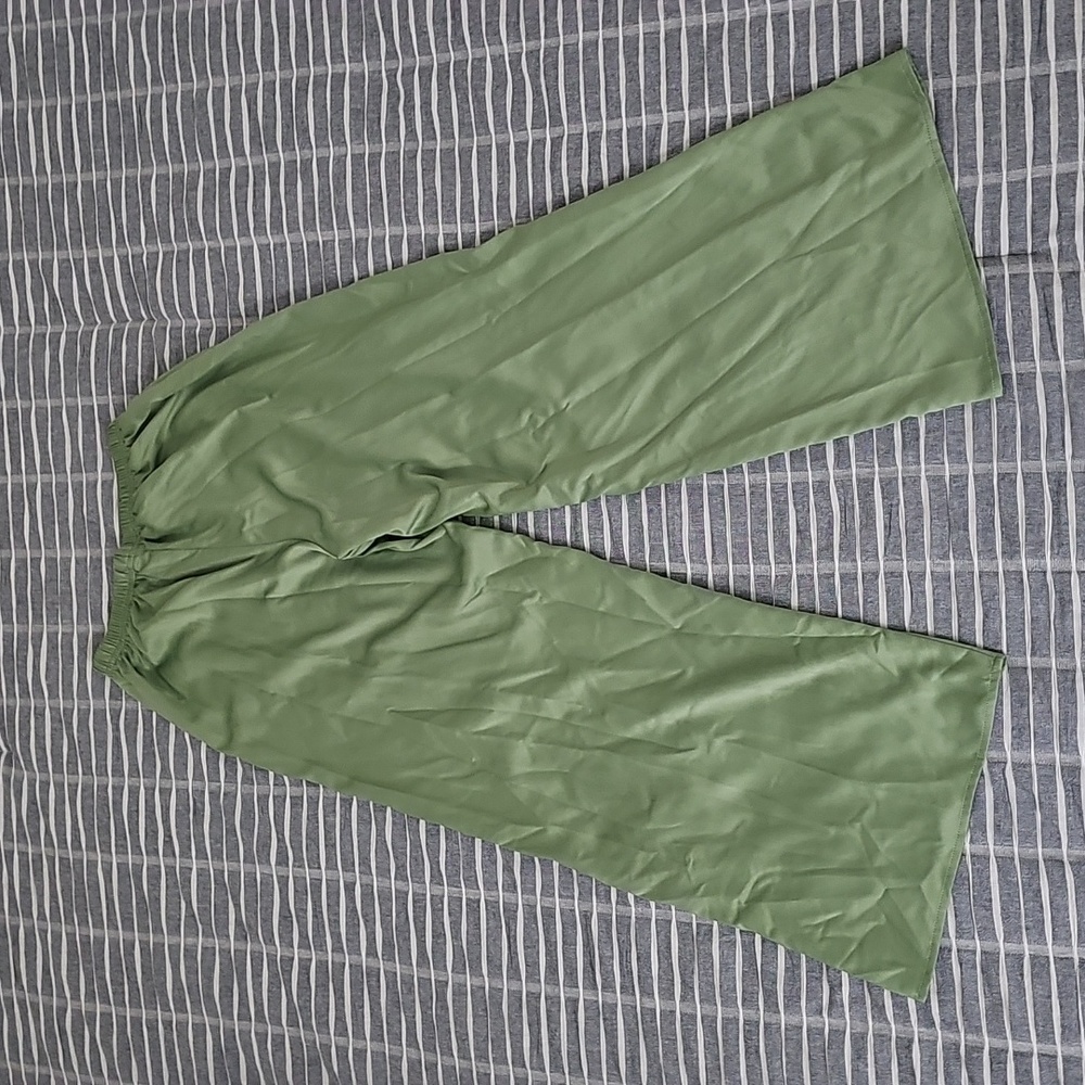 Nordstrom Women's Sage Green Satin-Effect 2 Piece Pajama/Lounge Set Size XS - Picture 6 of 12